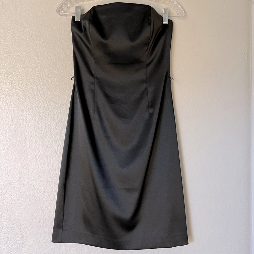 WHITE HOUSE BLACK MARKET • Black Strapless Dress size 2